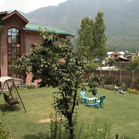 Sheesha Residency Hotel Srīnagar Exterior foto