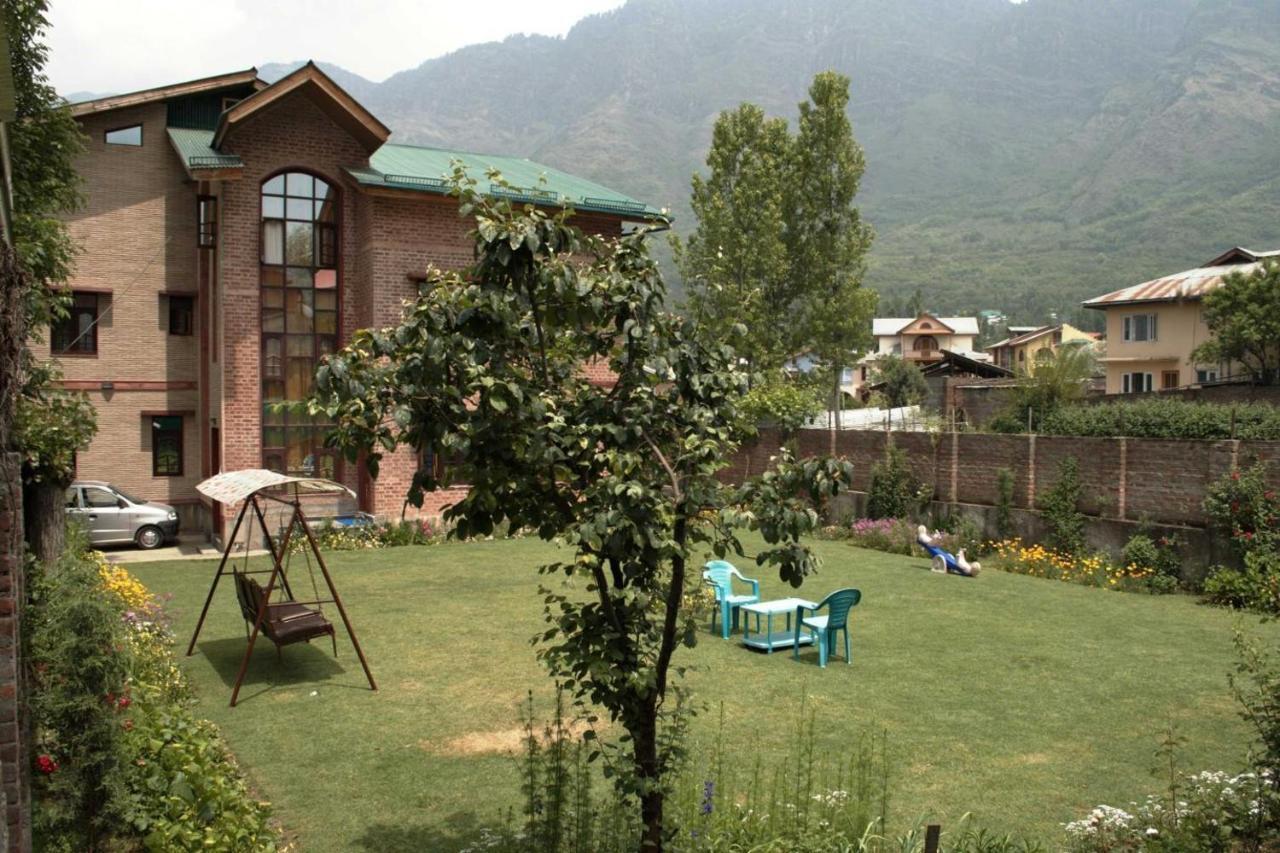 Sheesha Residency Hotel Srīnagar Exterior foto